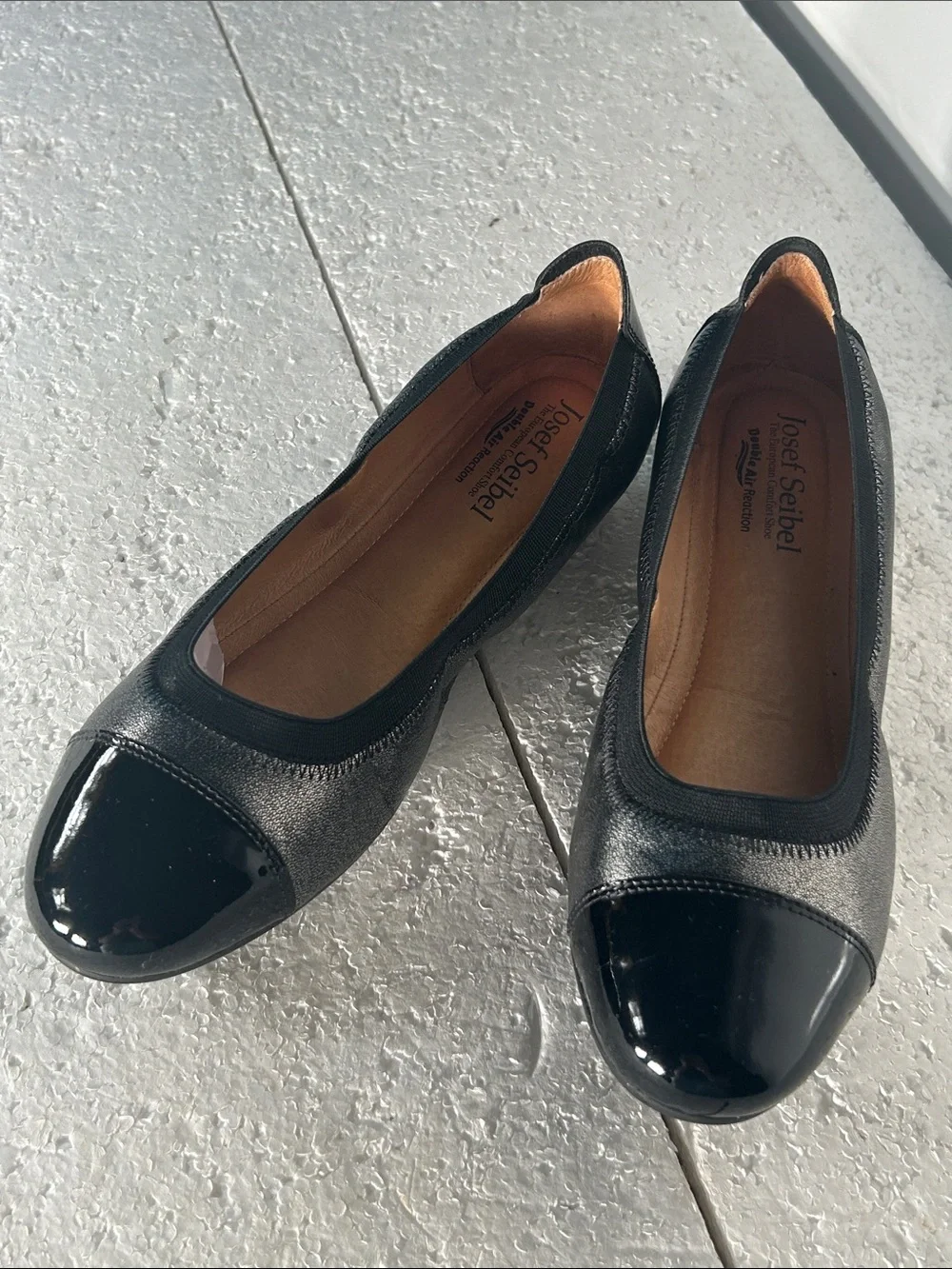 Josef Seibel SZ7-8 Metallic Silver Pippa Leather Ballet Flat Closet Staple Old $